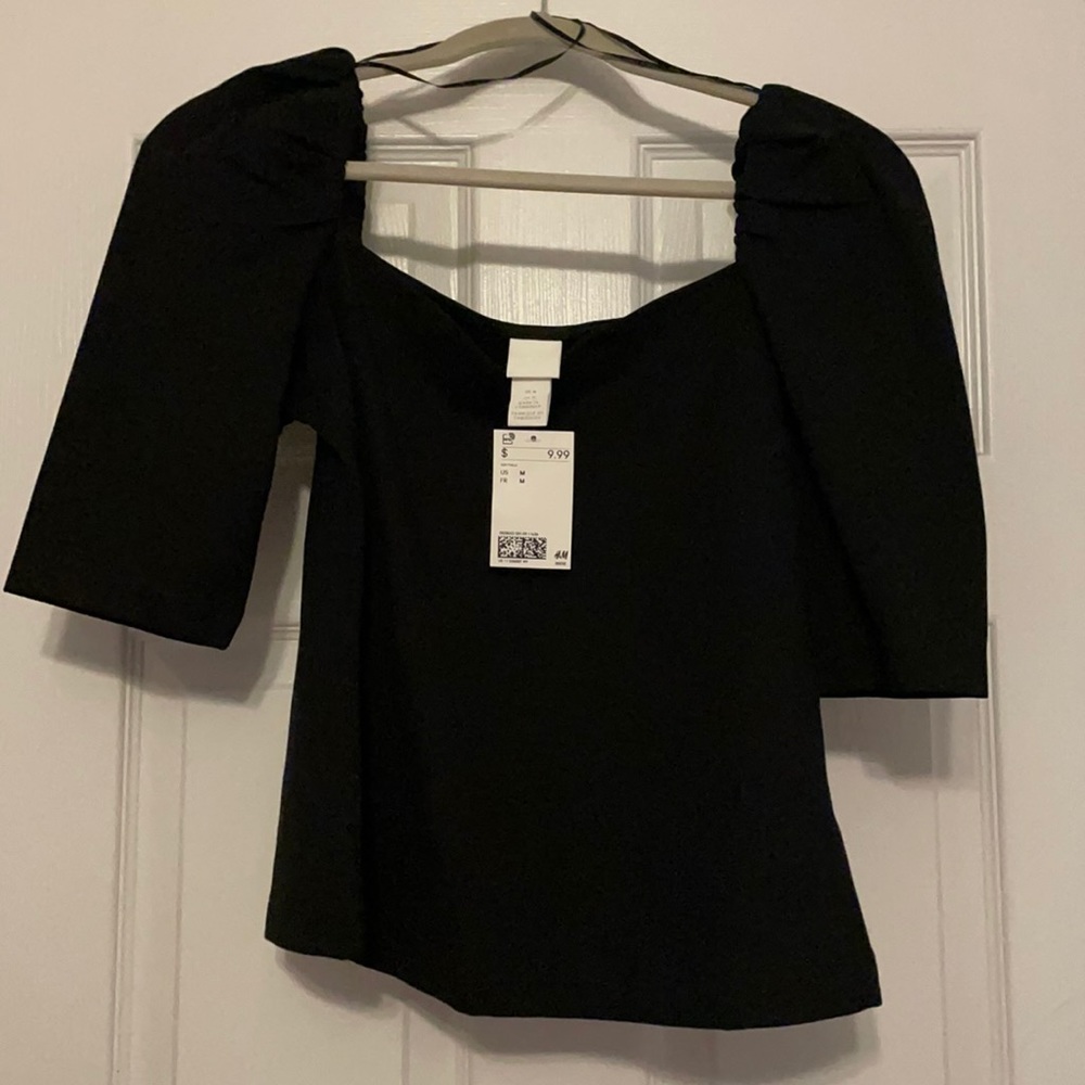 New with tags! Black puffed sleeve shirt from H&M
